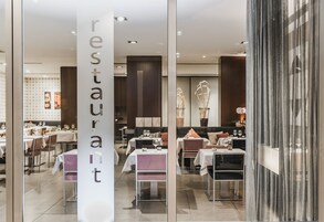 Breakfast and dinner served, Italian cuisine