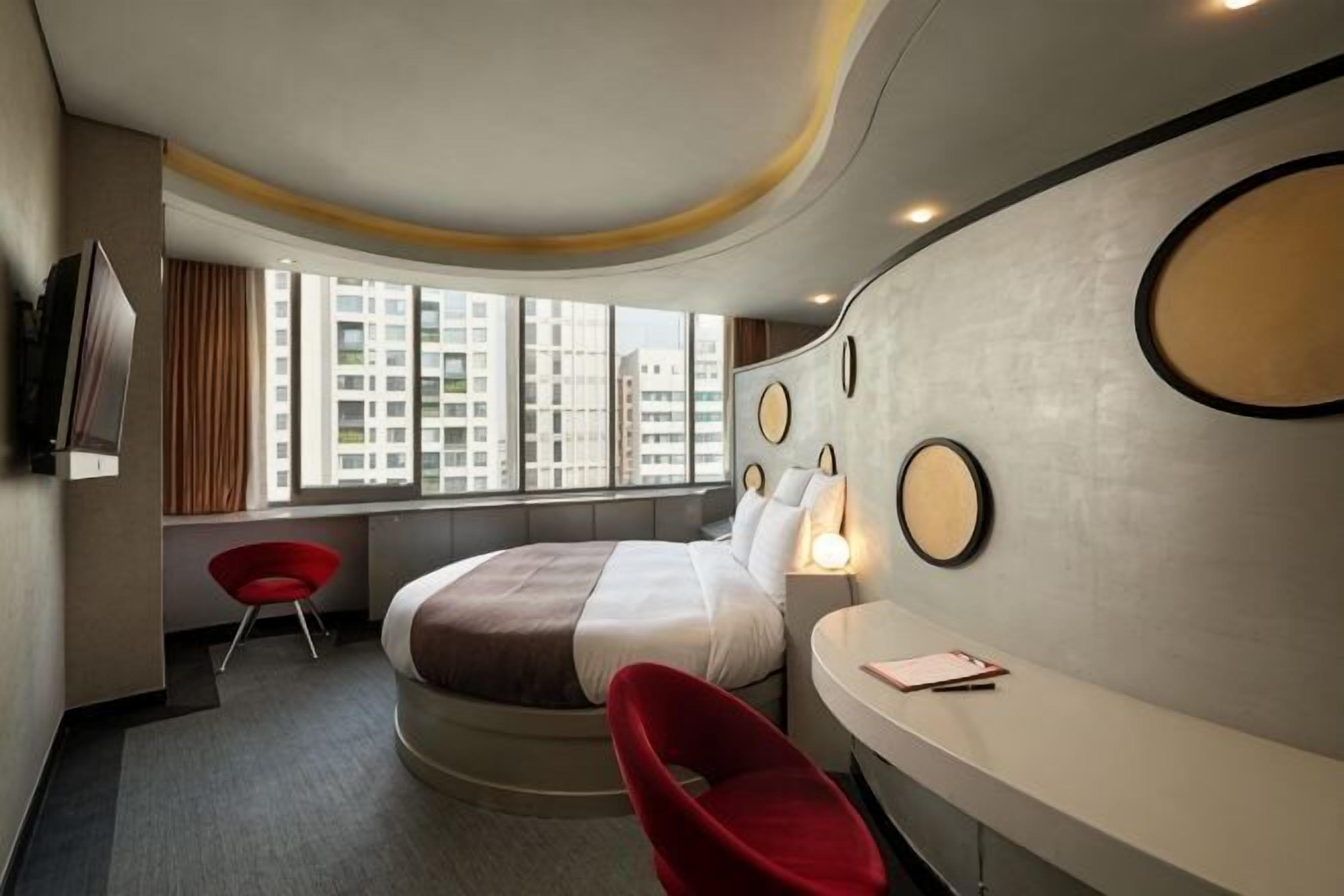 Minibar, rideaux d’obscurcissement, accès au Wi-Fi (inclus)