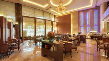 Daily buffet breakfast for a fee