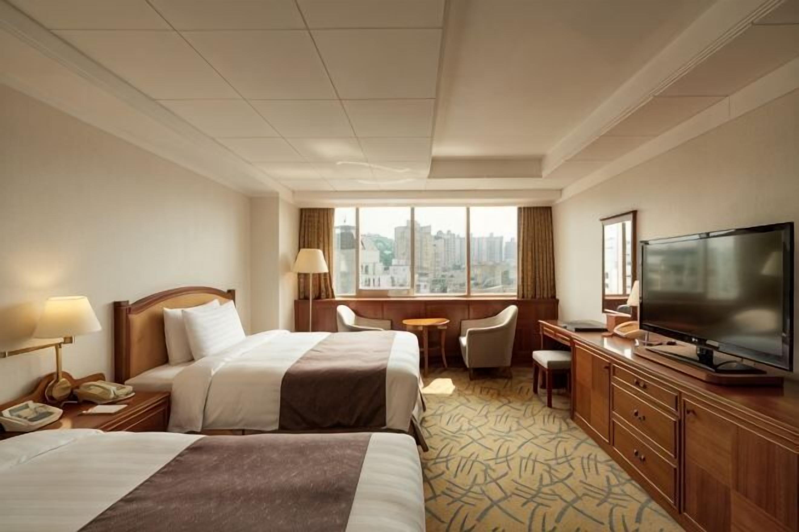 Minibar, blackout curtains, free WiFi