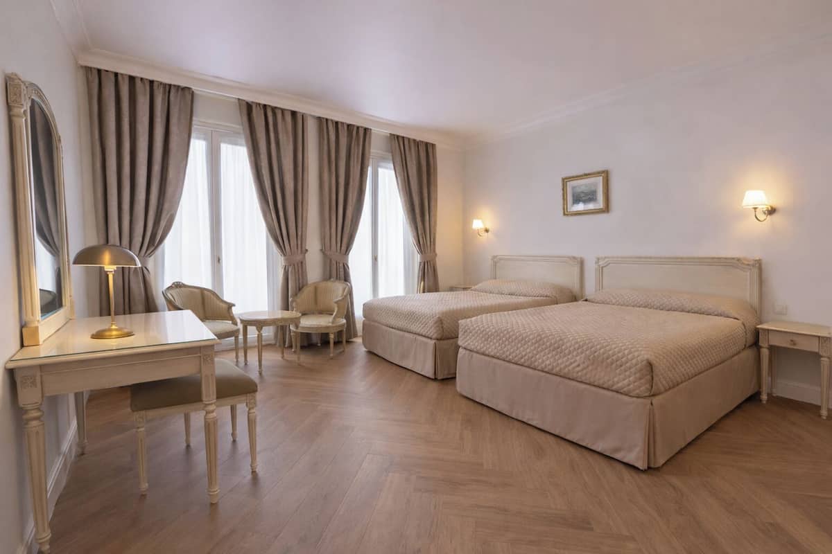 In-room safe, desk, soundproofing, free cribs/infant beds