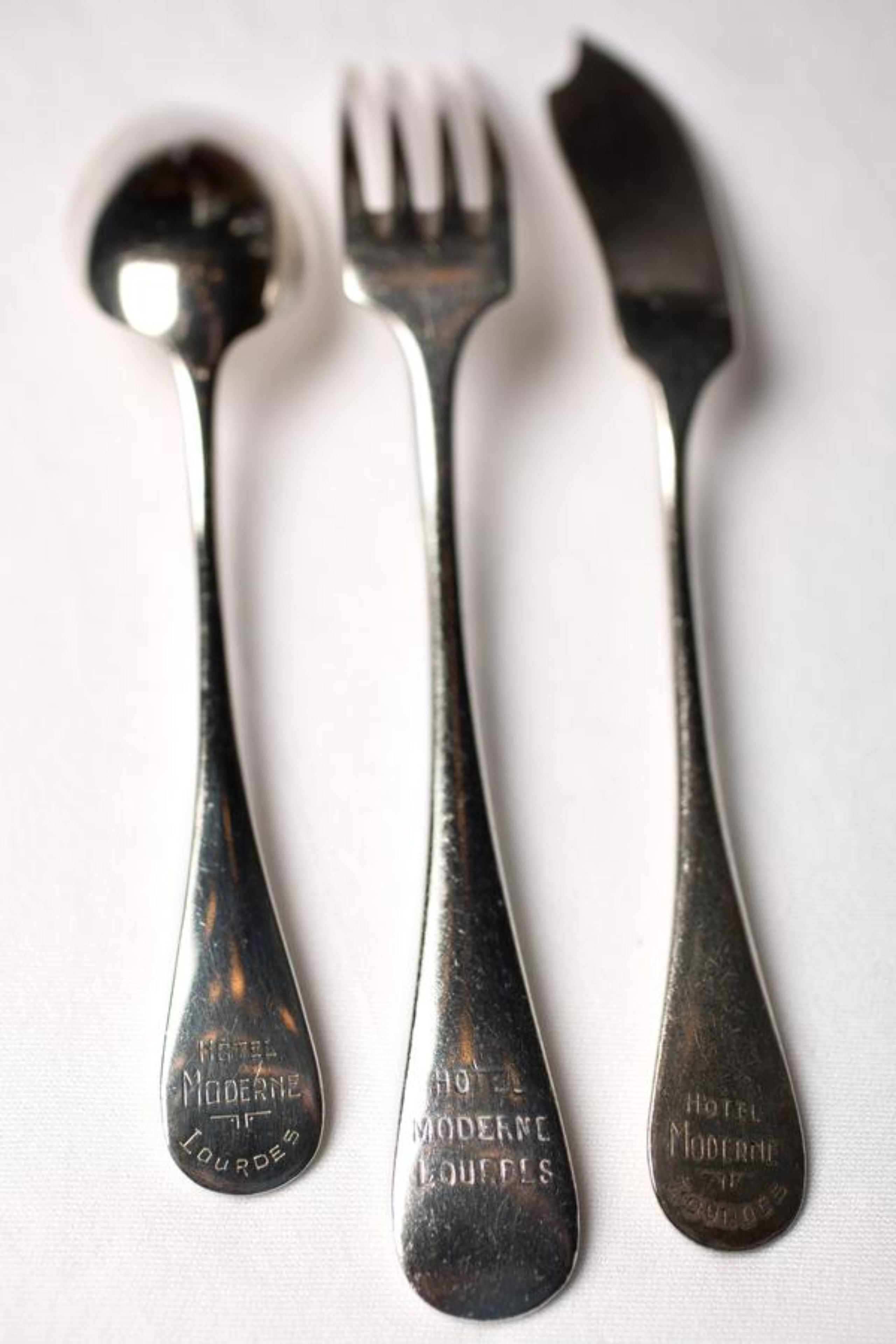 lunch and dinner served, mediterranean cuisine