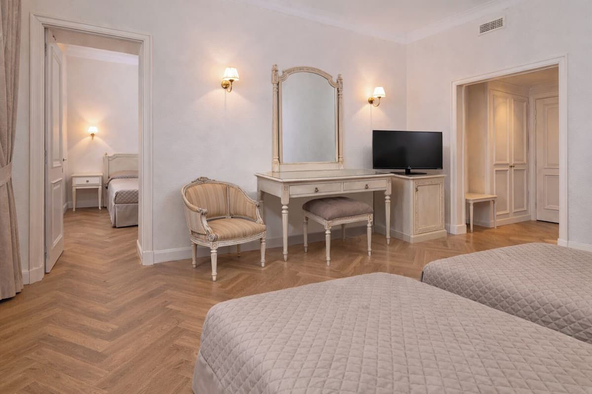 In-room safe, desk, soundproofing, free cribs/infant beds