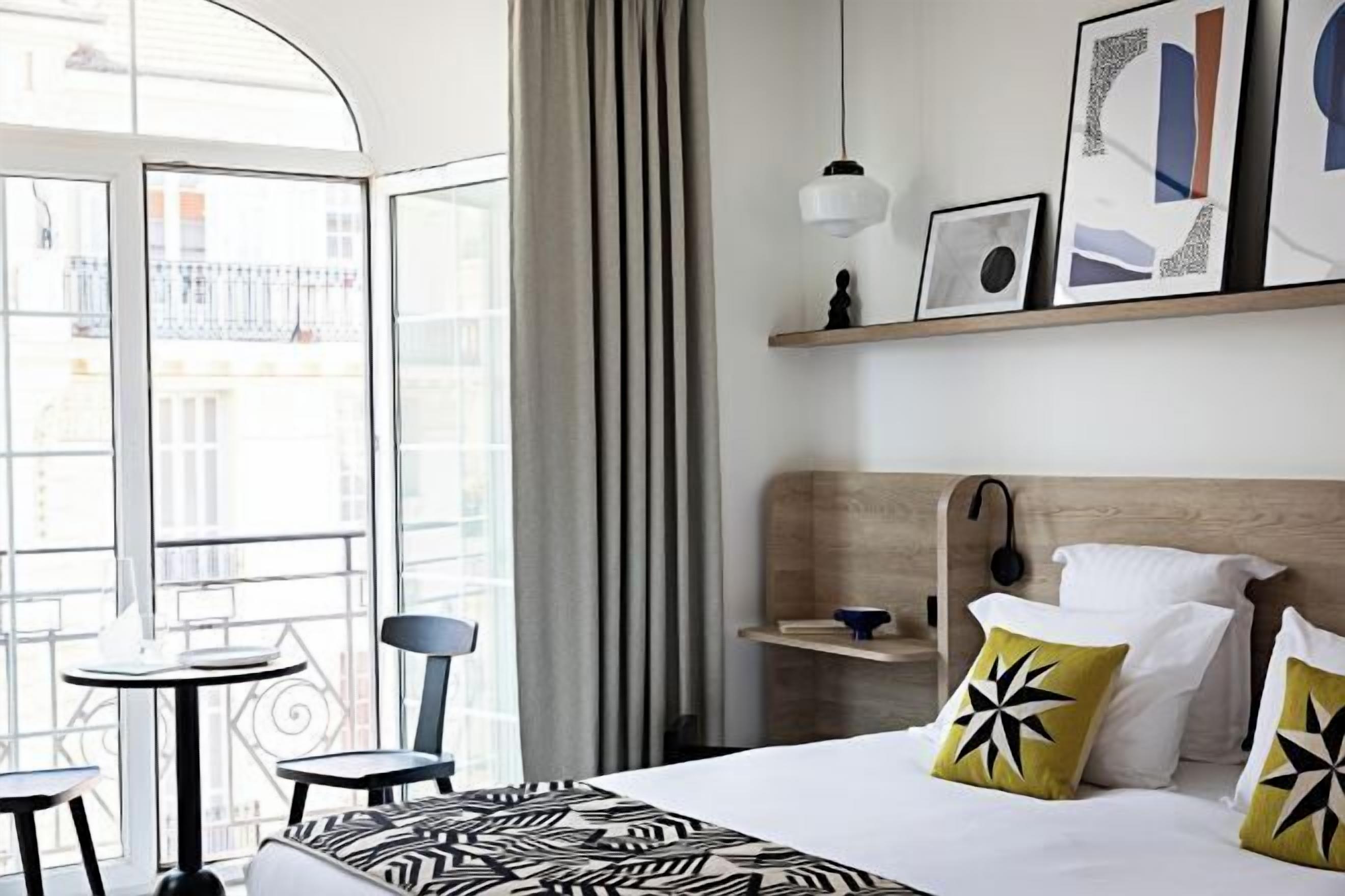 Premium bedding, pillow-top beds, minibar, in-room safe
