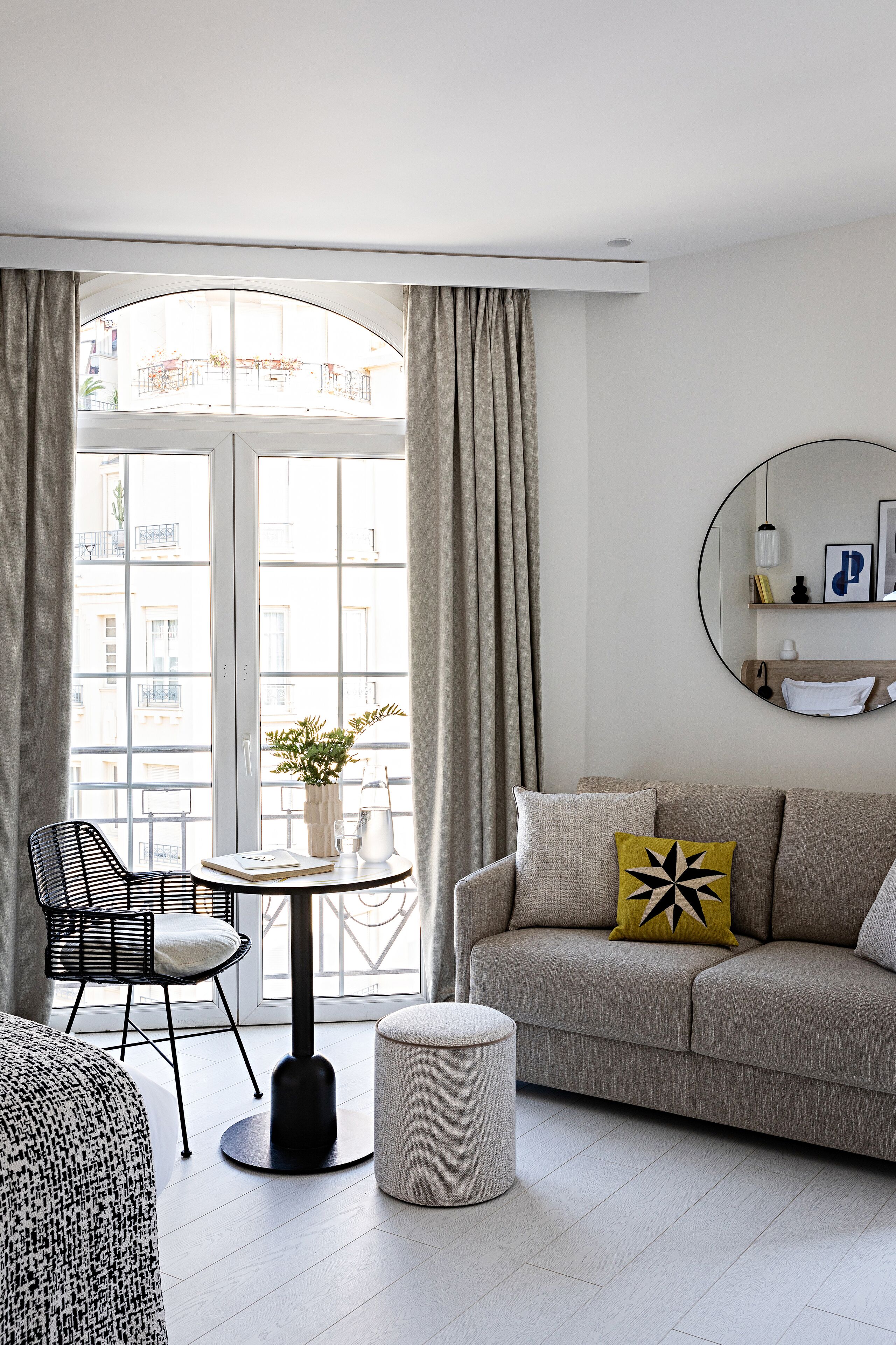 Junior Suite, 1 Queen Bed, Non Smoking, City View (Larger Room;with Sofabed) | Premium bedding, pillowtop beds, minibar, in-room safe