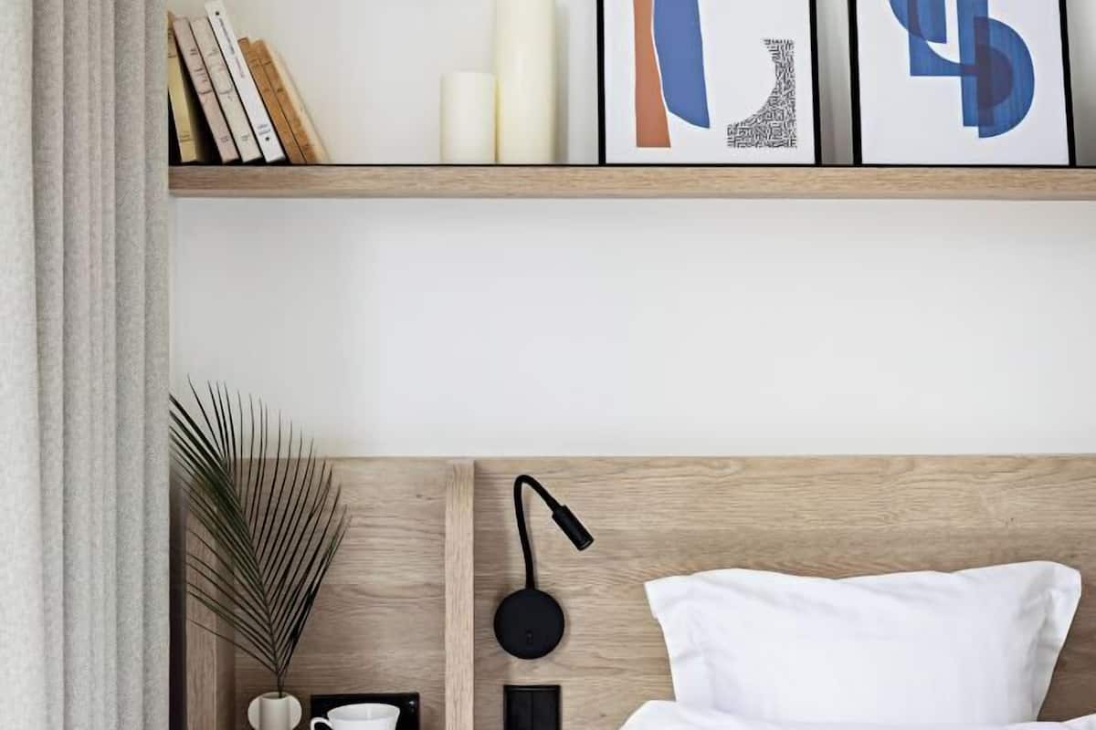 Premium bedding, pillow-top beds, minibar, in-room safe