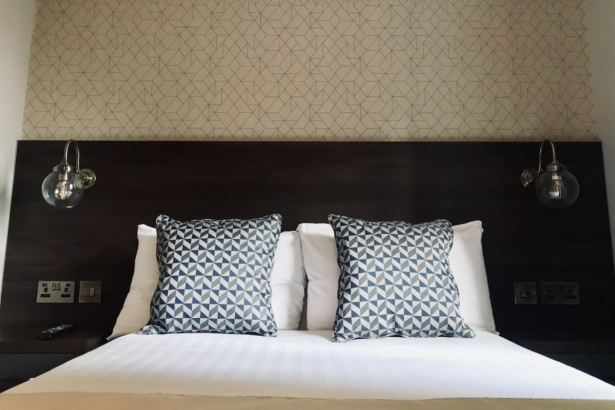 Egyptiska bomullslakan och sÀngtillbehör av högsta kvalitet