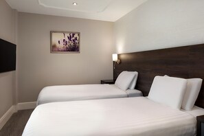 Double Room with 2 Twin Beds | Bathroom