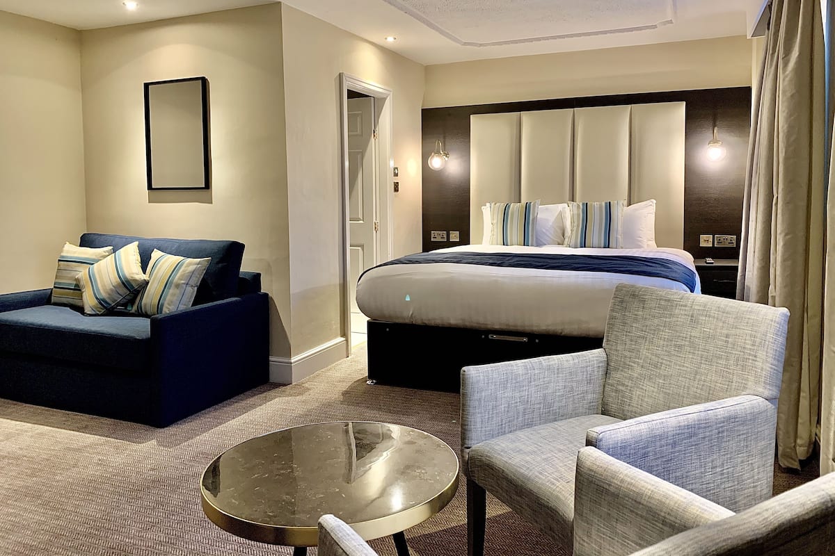 Egyptian cotton sheets, premium bedding, memory foam beds