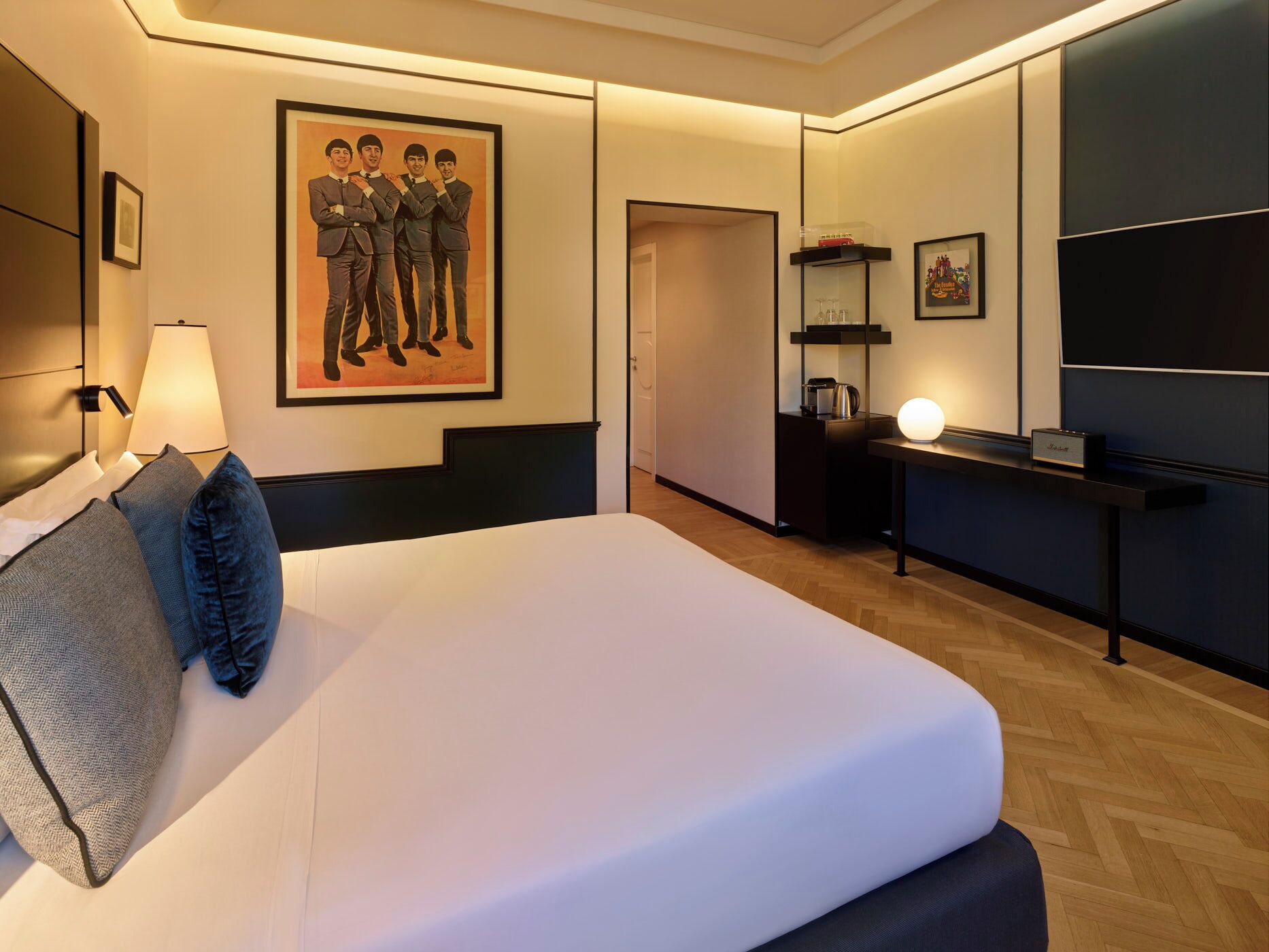 Executive Double Room | Premium bedding, pillow-top beds, minibar, in-room safe