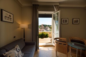 Literie de qualité supérieure, surmatelas, minibar