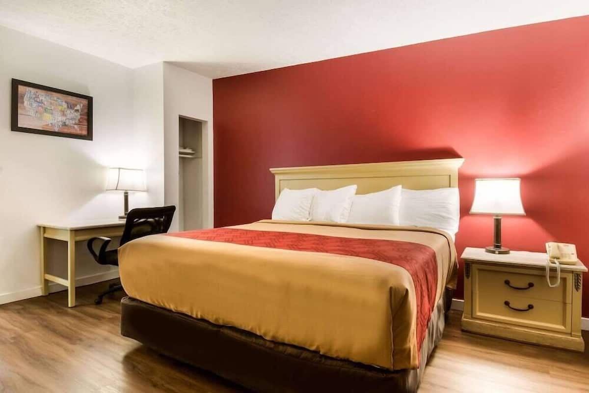 Free WiFi, bed sheets