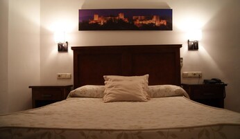 Premium bedding, Tempur-Pedic beds, desk, free WiFi