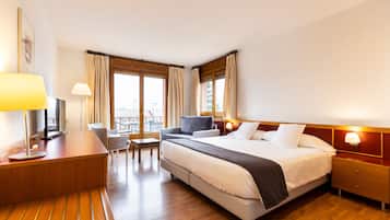 Tweepersoonskamer | Luxe beddengoed, donsdekens, Tempur Pedic-bedden, een kluis op de kamer