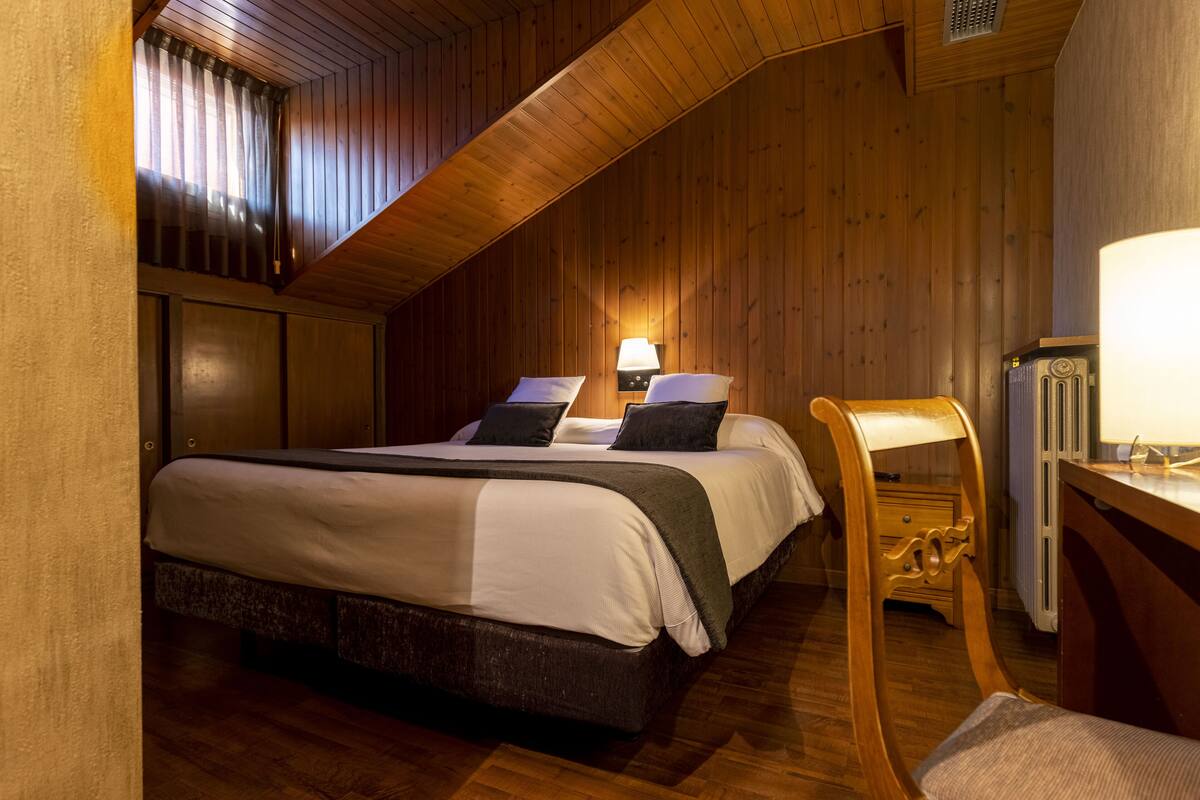 double room | premium bedding, down duvets, tempur-pedic beds, in-room safe