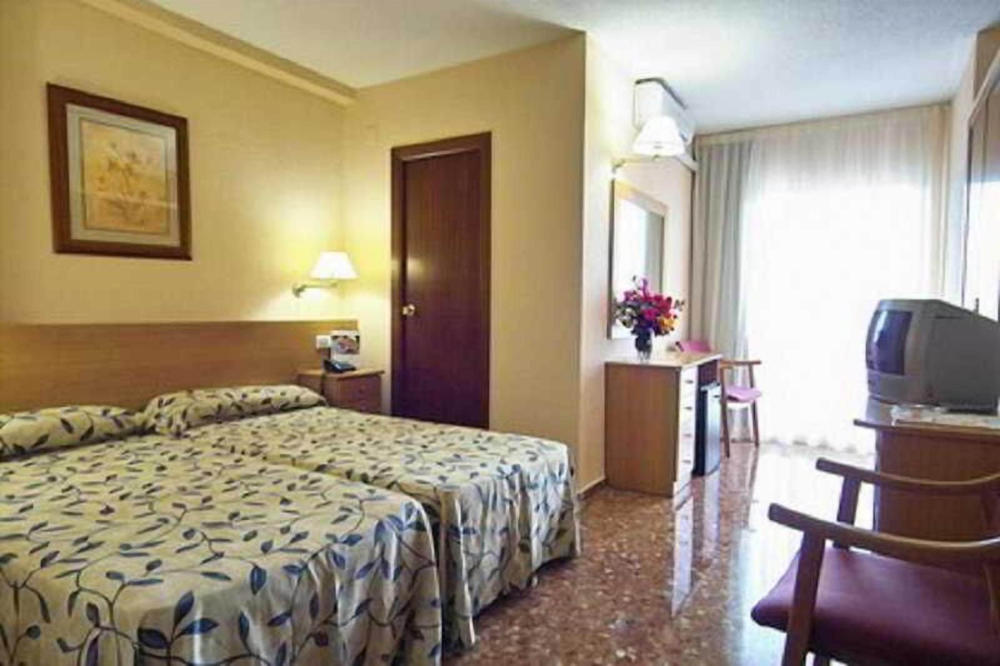 In-room safe, desk, cribs/infant beds, free WiFi
