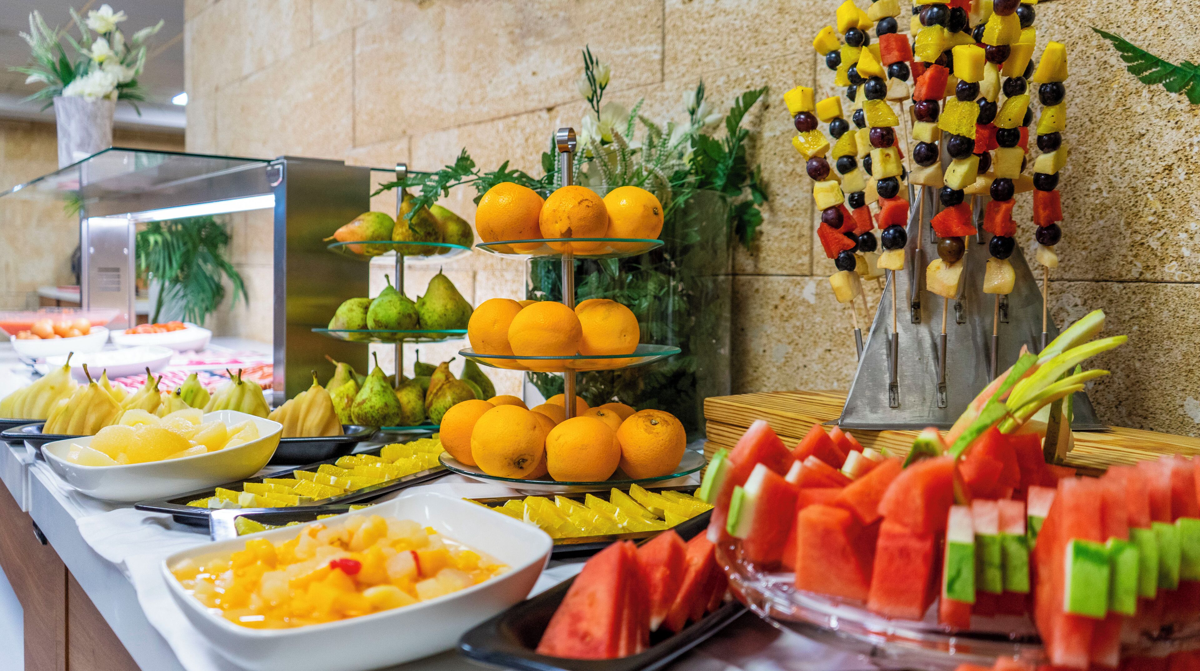 Daily cooked-to-order breakfast for a fee