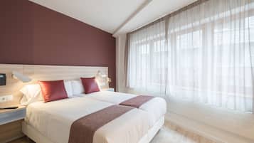 Superior Apartment, 1 Bedroom, 4 people | 1 bedroom, in-room safe, desk, laptop workspace