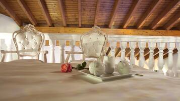 Behandelingskamers voor koppels, een sauna, een bubbelbad, een stoombad