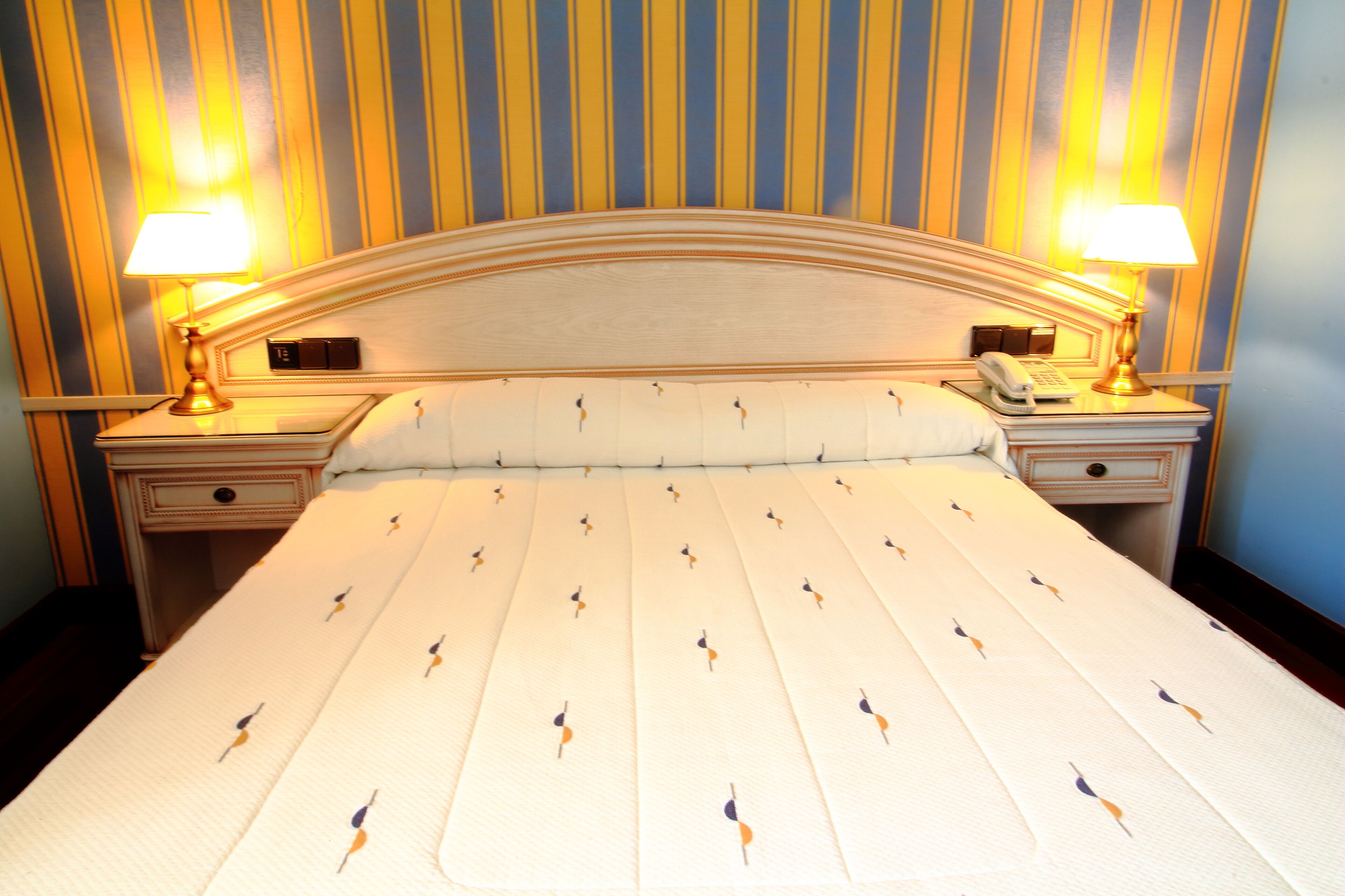 basic double room single use | 1 bedroom, desk, blackout curtains, soundproofing