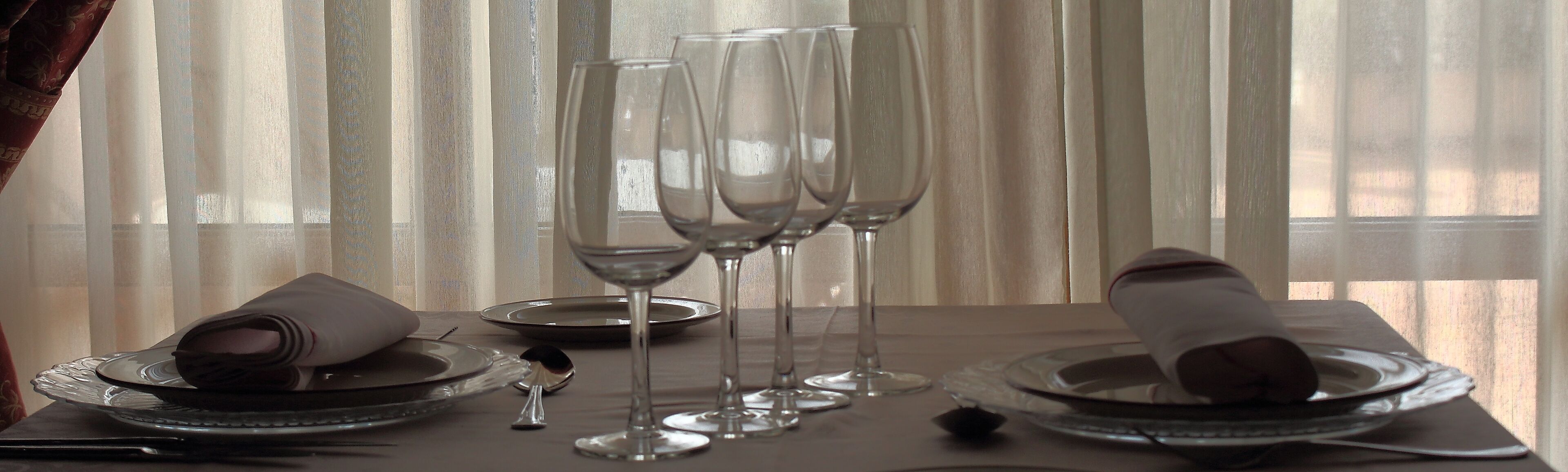 lunch and dinner served