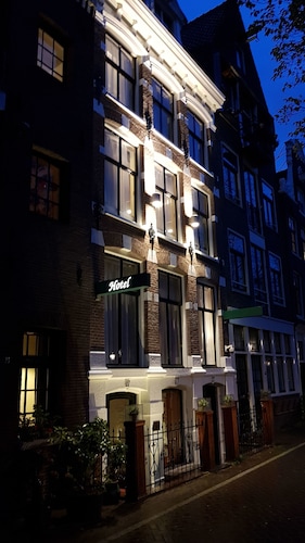 Rembrandtplein Hotel