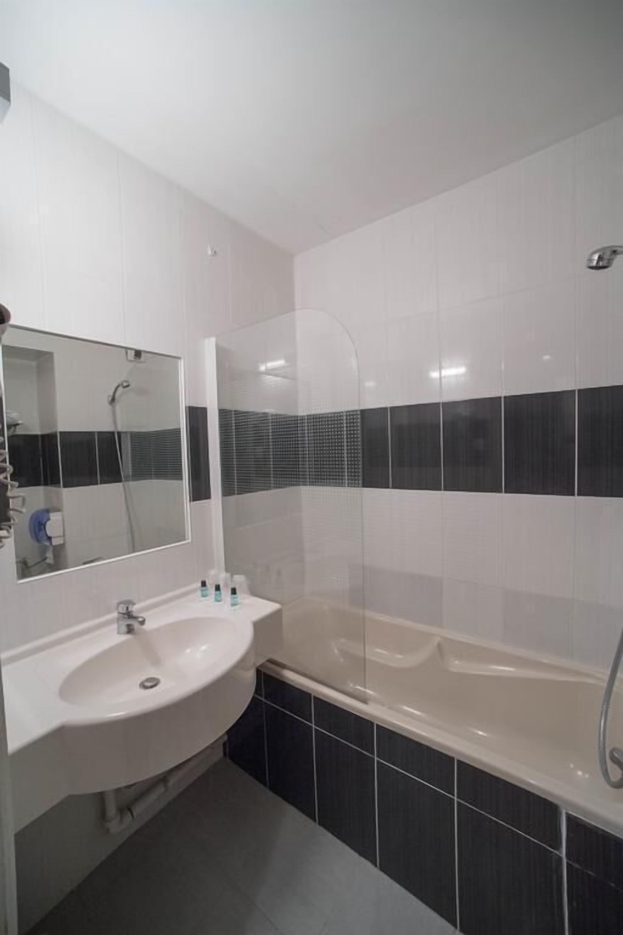 Photo - Hôtel Restaurant Kyriad Direct DIJON NORD - Zenith - Toison d'Or