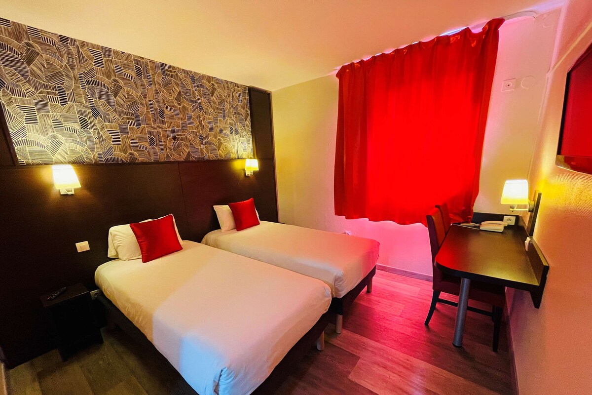 Standard Room, 2 Twin Beds | Desk, blackout drapes, soundproofing, iron/ironing board (on request)