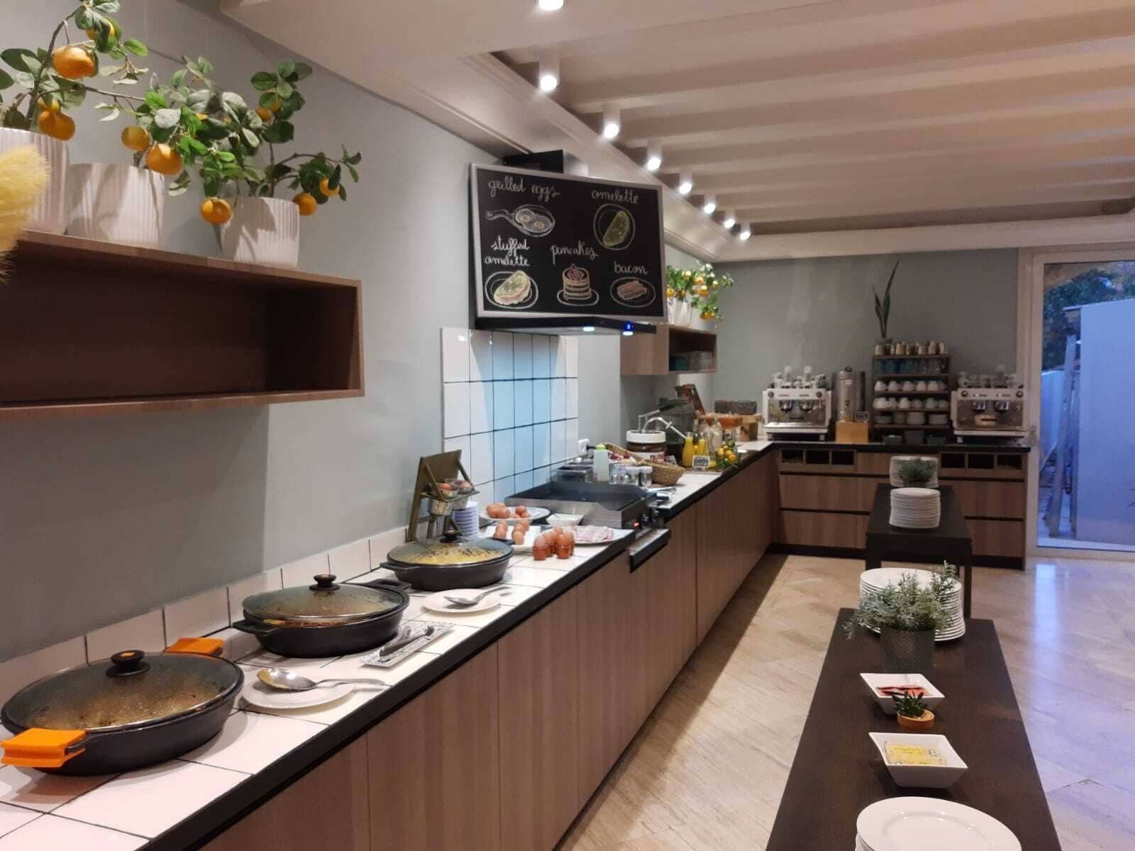 daily buffet breakfast (eur 17 per person)