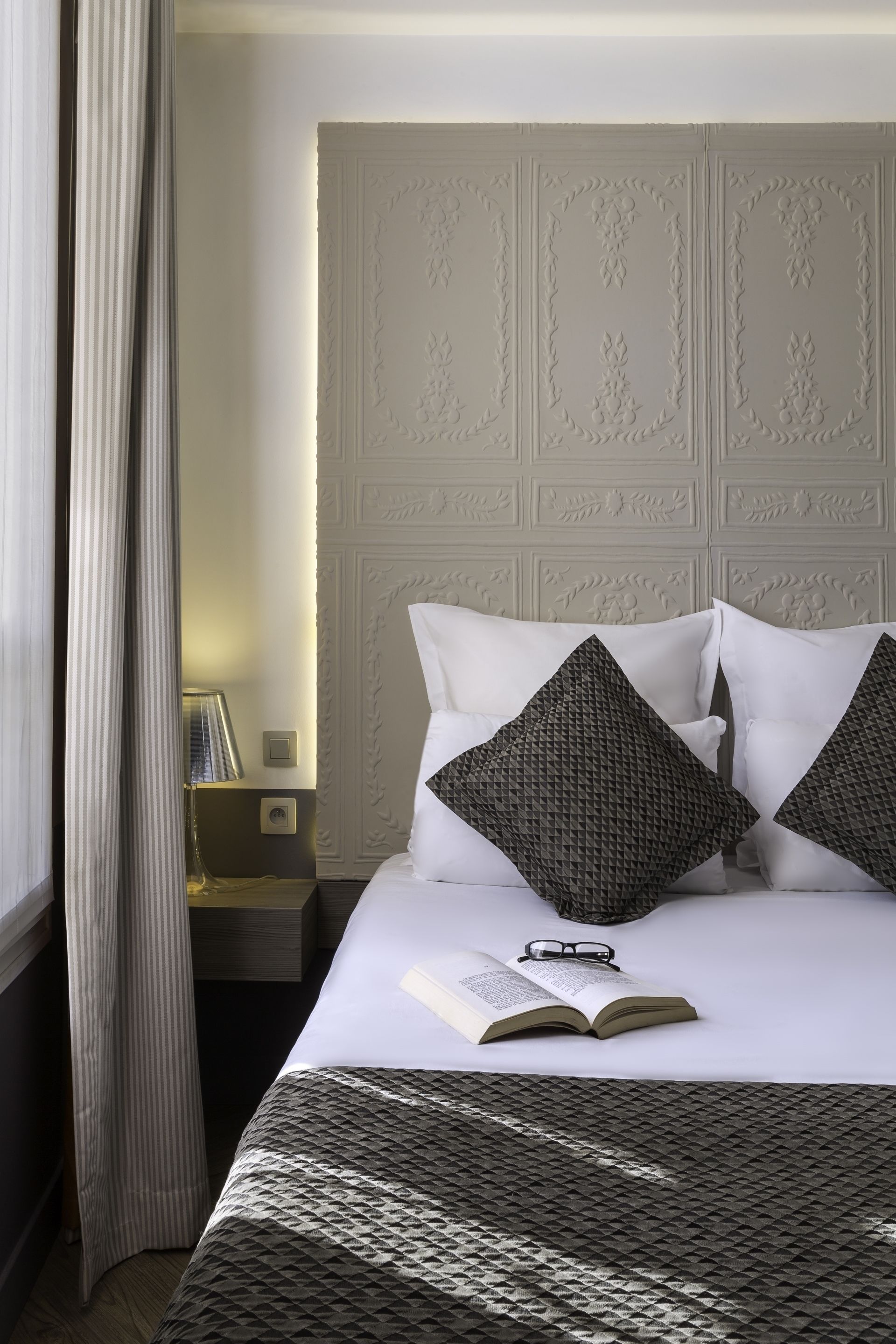 classic single room | premium bedding, in-room safe, individually decorated, desk