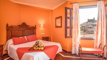 Een kluis op de kamer, individueel gedecoreerd, individueel gemeubileerd