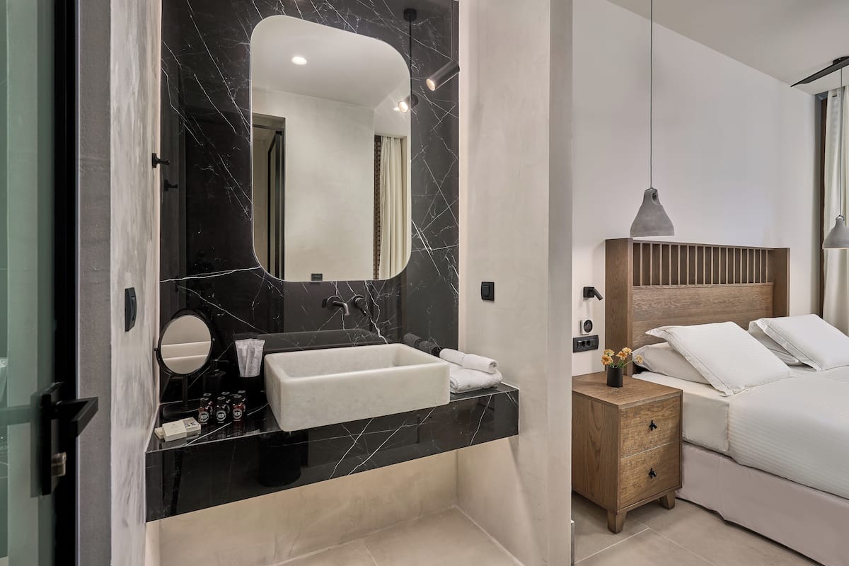 grand suite, 3 bedrooms, private pool | bathroom | free toiletries, hair dryer, slippers, towels