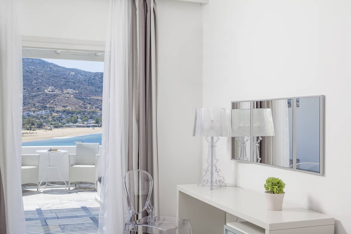 classic triple room, sea view | terrace/patio