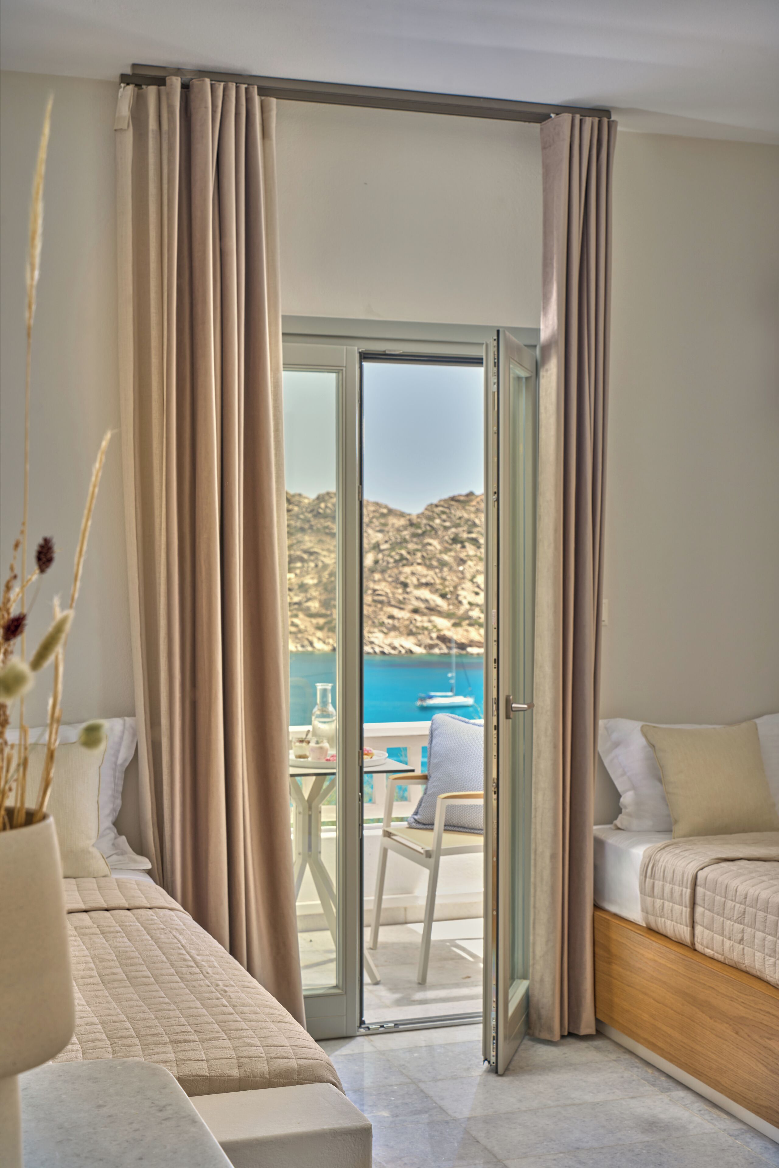 family suite, sea view | 1 bedroom, premium bedding, minibar, in-room safe