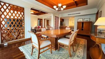 2Bedrooms Andaman Suite | Esszimmer