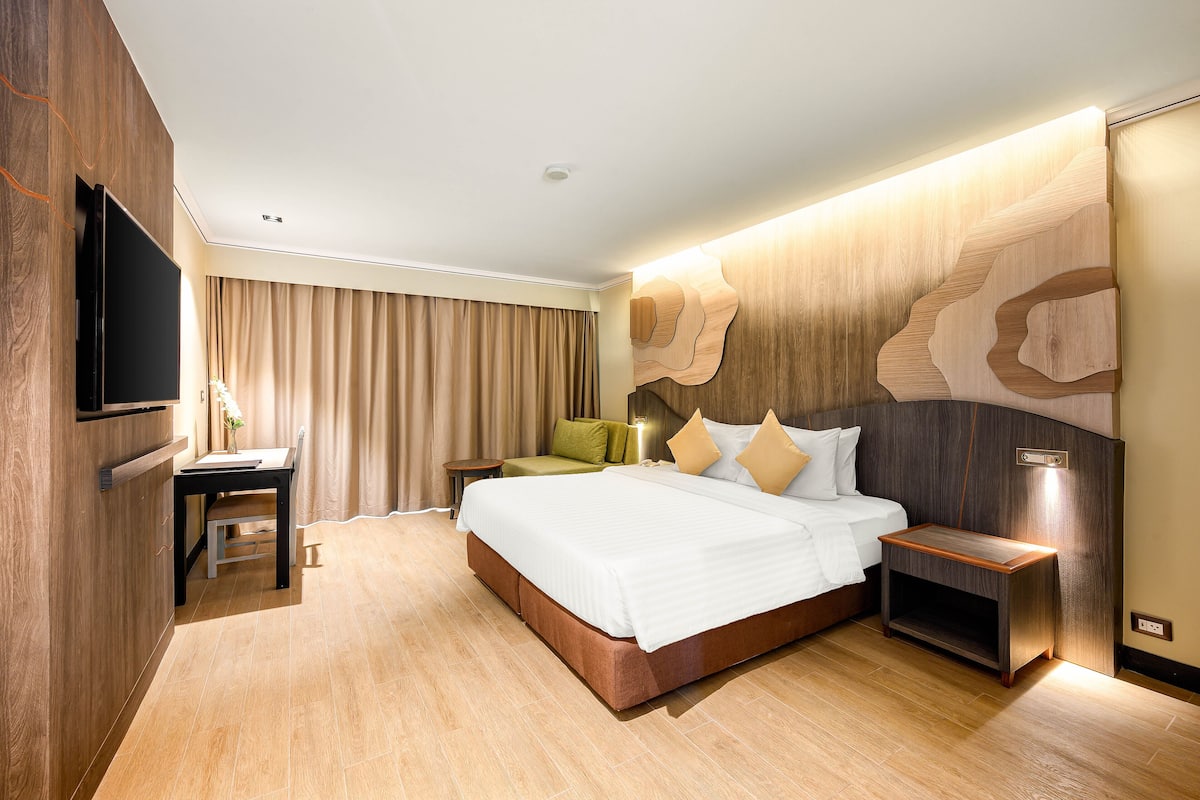 1 bedroom, minibar, in-room safe, desk
