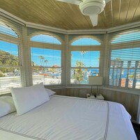 Panoramic Ρετιρέ, 1 Υπνοδωμάτιο, Θέα στη Θάλασσα | Σίδερο/σιδερώστρα, δωρεάν Wi-Fi, κλινοσκεπάσματα 