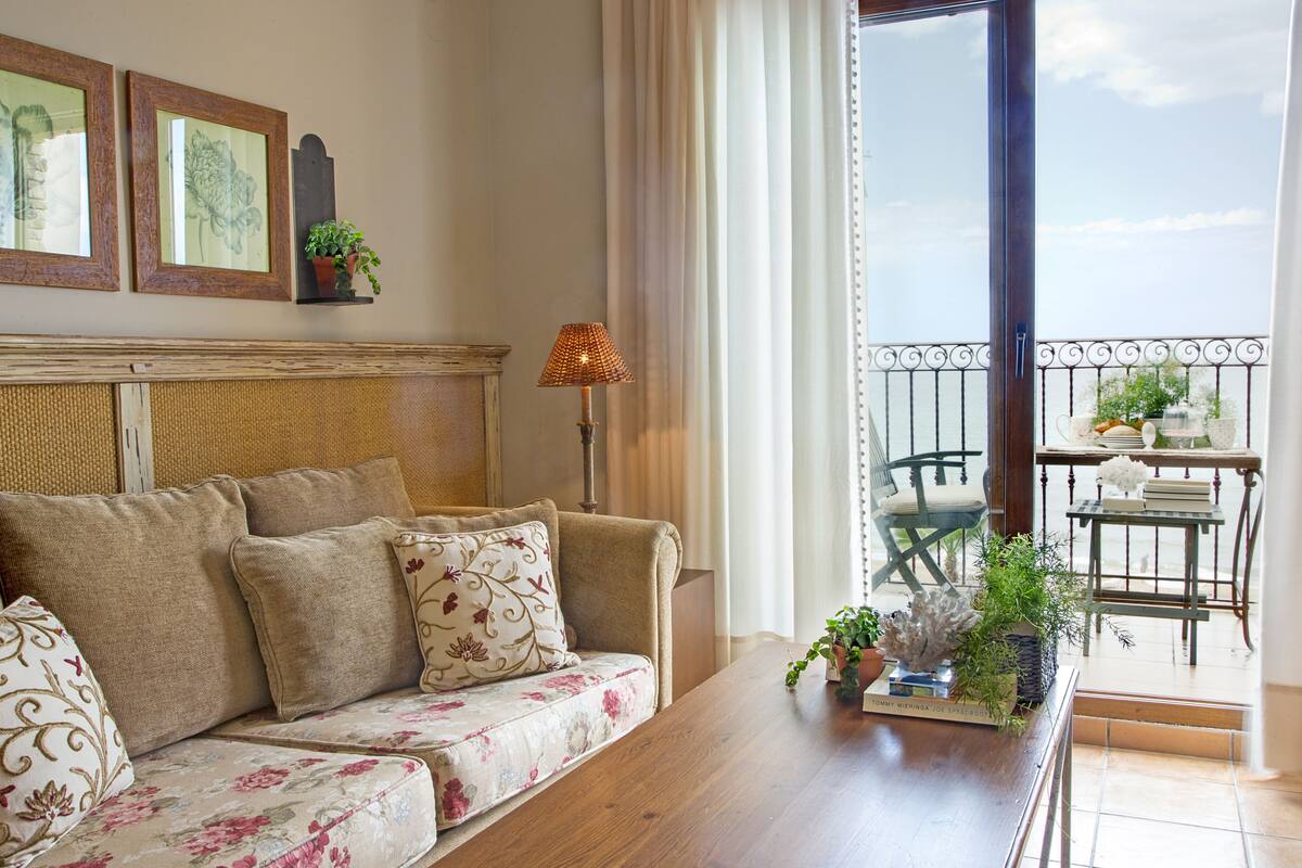 1 bedroom, minibar, in-room safe, desk