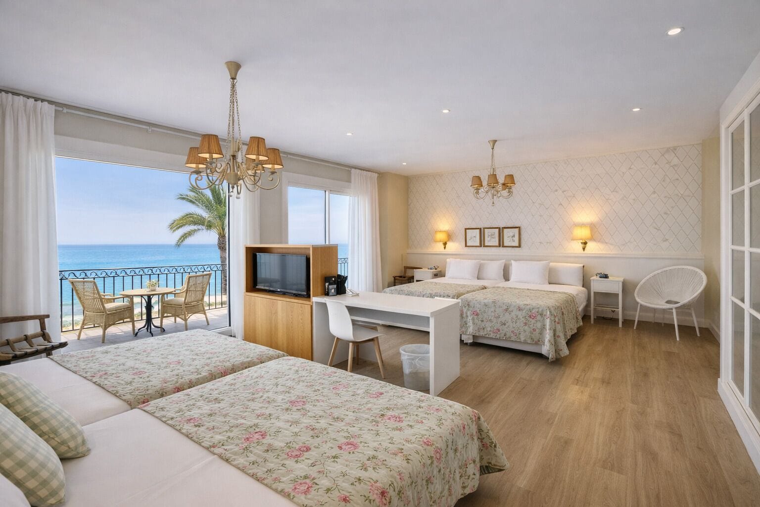 Familiar Vistas Mar | Minibar, coffres-forts dans les chambres, bureau