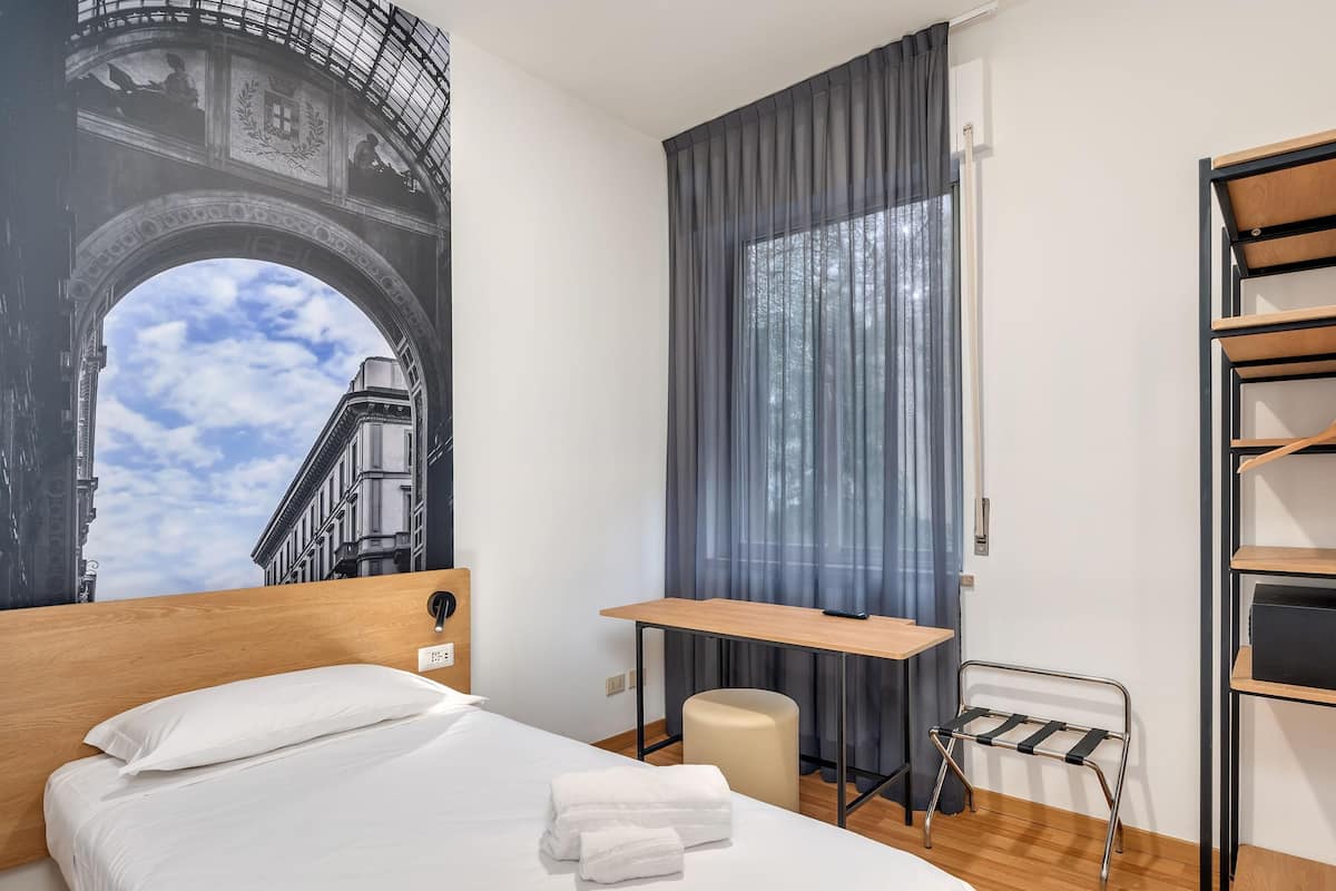 Singola Economy, non fumatori | Copriletto in piuma, una cassaforte in camera, Wi-Fi gratuito, lenzuola