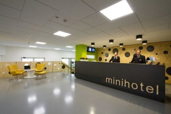 Reception - B&B Hotel Milano Ornato (Milan)