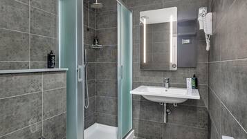 Economy-Zweibettzimmer | Badezimmer