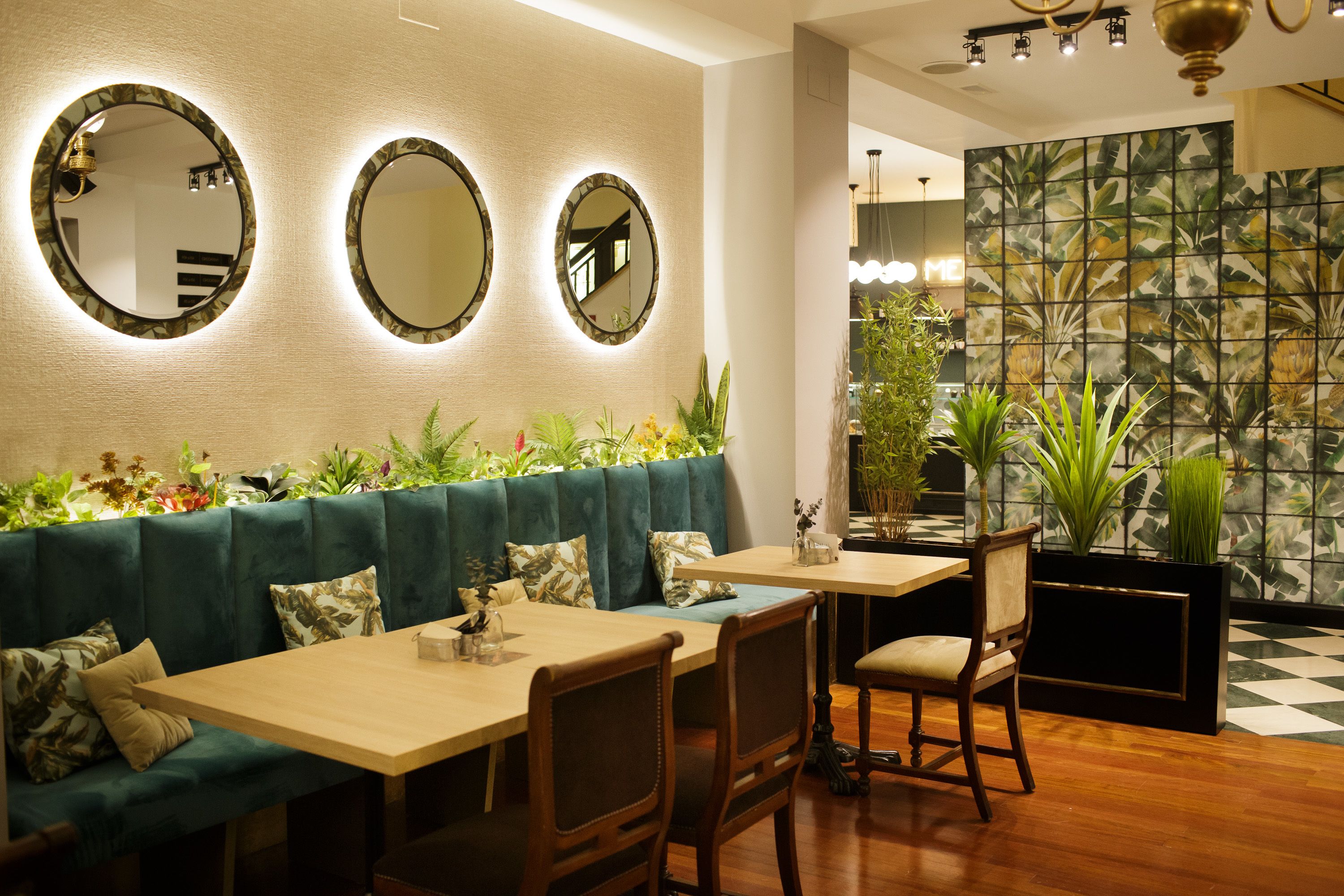 daily buffet breakfast (eur 10.00 per person)