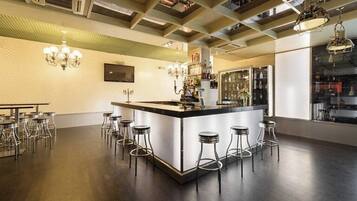Bar (in der Unterkunft)