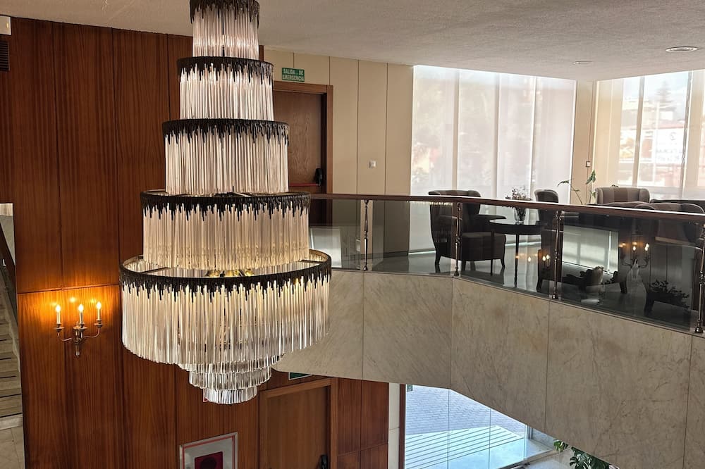 Hotel Mir Octavio