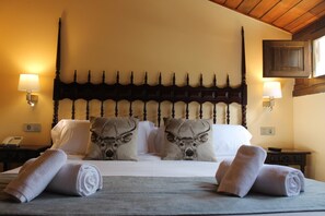In-room safe, desk, free WiFi, bed sheets