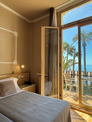 Habitación doble, vista al mar (Balcony) | Caja de seguridad en la habitación, wifi gratis y ropa de cama 