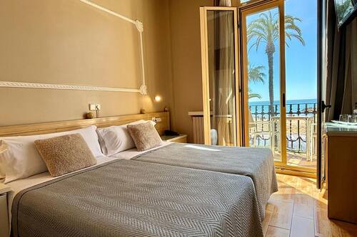 Double Room, Sea View (Balcony) | In-room safe, free WiFi, bed sheets
