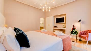 Superior Twin Room (Chiado Square View) | In-room safe, soundproofing, free WiFi, bed sheets