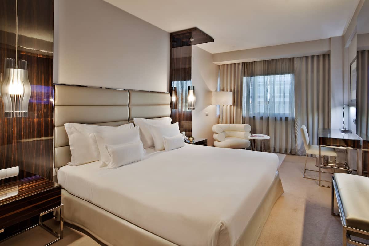 1 bedroom, minibar, in-room safe, desk